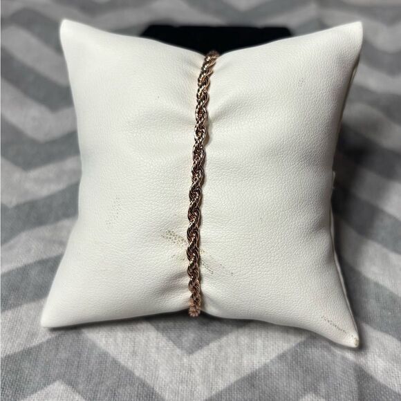 New! Rose Gold Dainty Bracelet Lobster Clasp & Extension - Picture 2 of 4